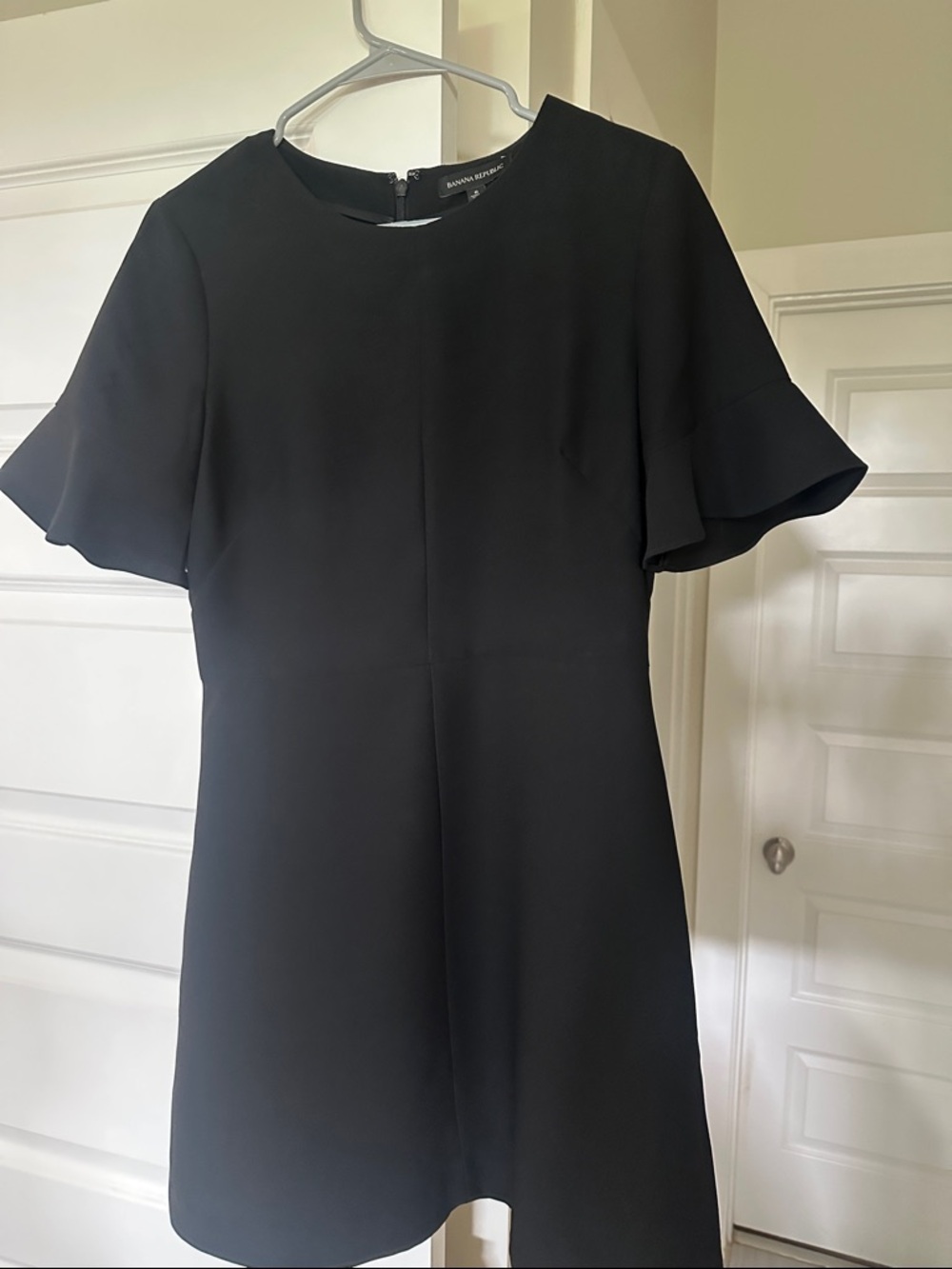 Banana Republic Black Short Sleeve Ruffle Shift Dress